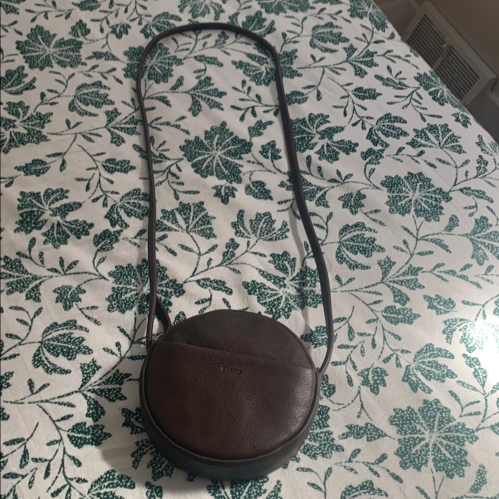 BAGGU Brown Round Leather Crossbody Bag
